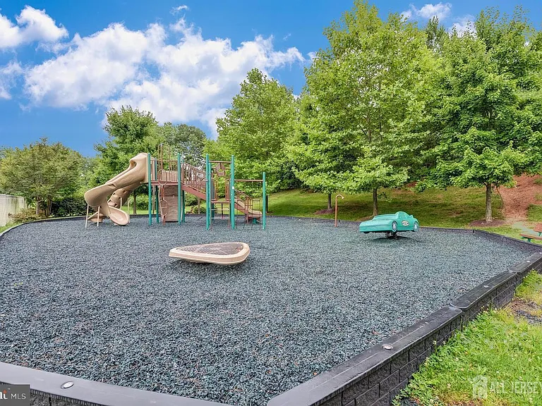 2112 Sayre Dr — Photo 12