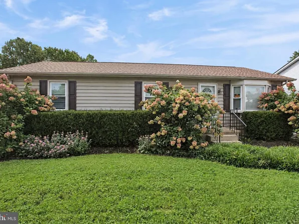 6723 Huntland Dr, Bealeton, VA 22712