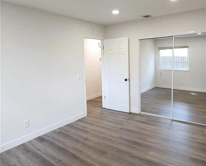 10160 Medallion Pl — Photo 16