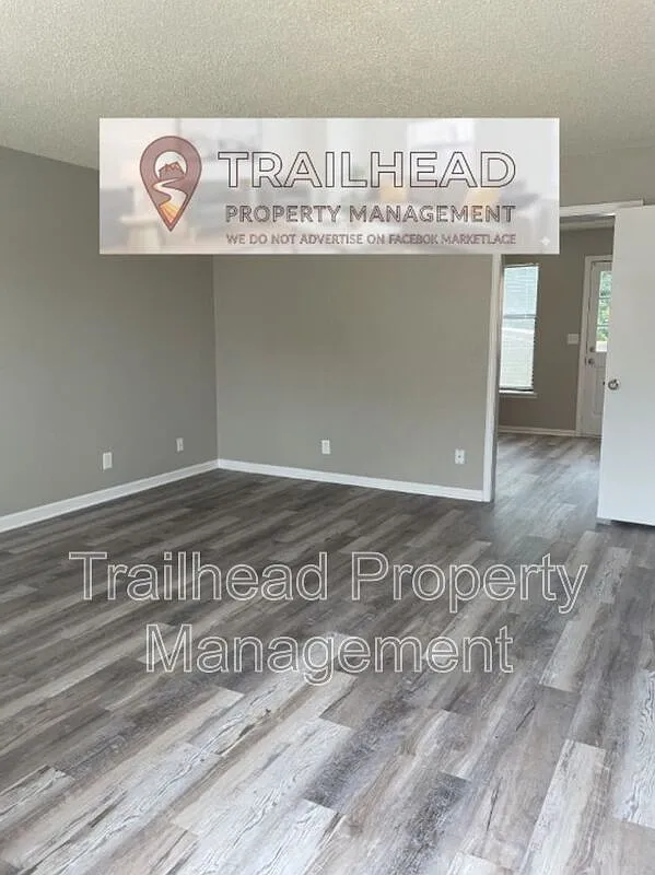 3 bed, 1.5 bath, 1000 sqft, $1,339 — Photo 2