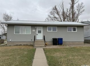 970 Larson Cres, Eston, SK S0L1A0
