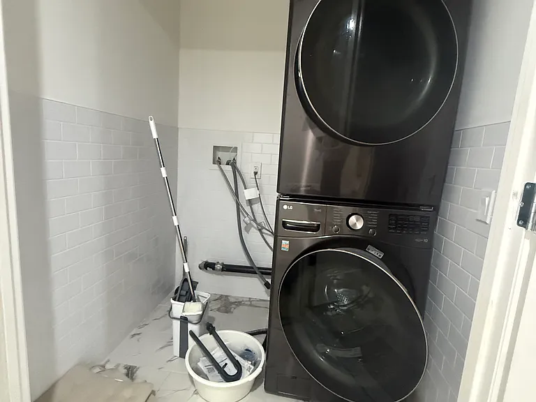 115 Bay 8th St #0 — Photo 1