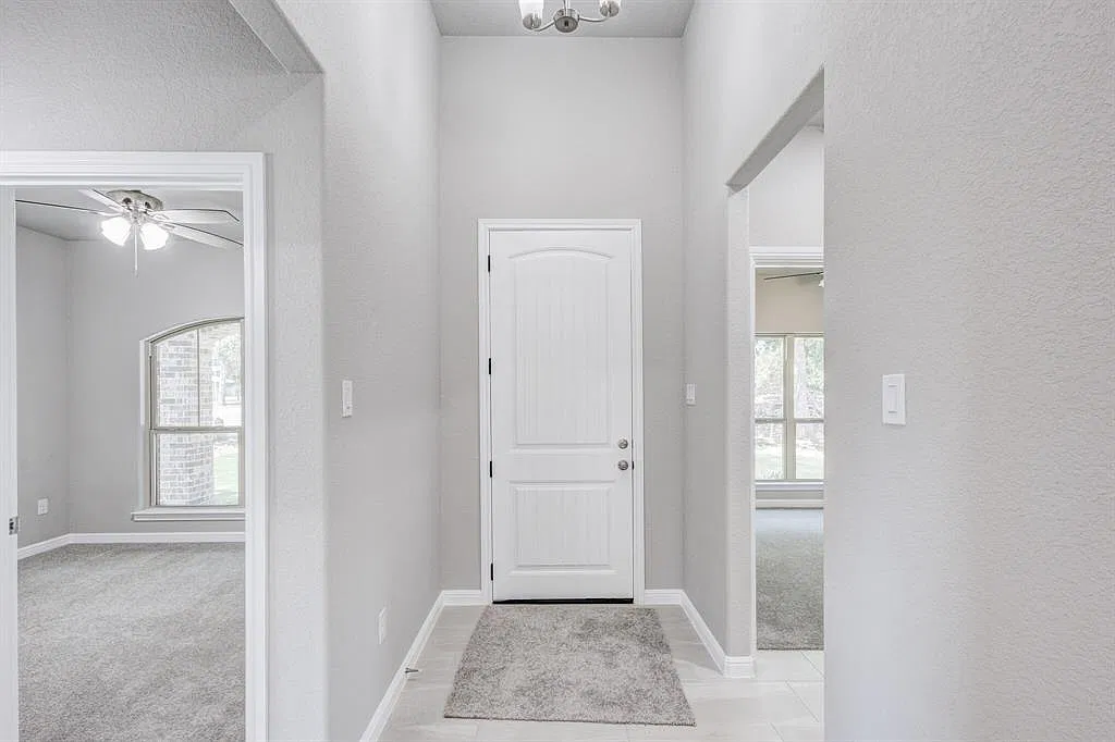3 bed, 1400 sqft, $1,950 — Photo 3
