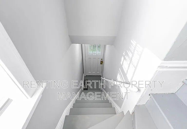 3868 Meramec St #2F — Photo 8