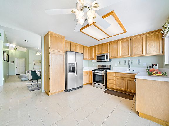 4th image of 33997 Oak Canyon Dr