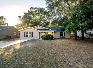 5913 Savannah Dr, Milton, FL 32570