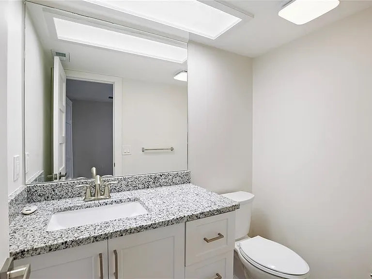 150 Marina Del Rey Ct — Photo 11