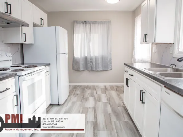 820 S. 38th Street Ct, 820 S 38th Street Ct #2, Lincoln, NE 68510