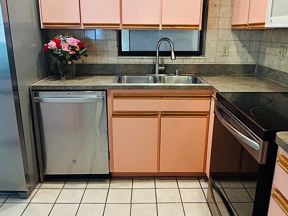 5th image of 7529 Redcoat Ave