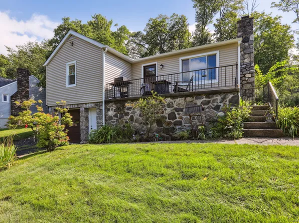 4 Fulton Drive, New Fairfield, CT 06812