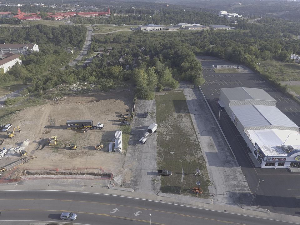 1st image of 2915 W 76 Country Blvd
