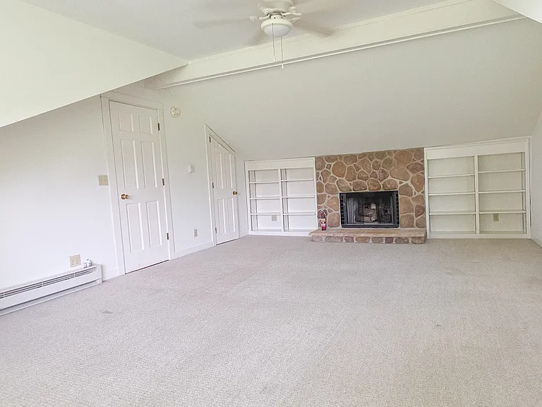 11718 Thayer Rd #2 — Photo 10