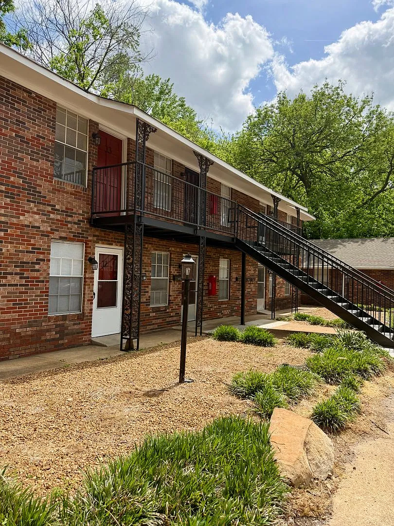 01140- 570 Lambuth — Photo 3