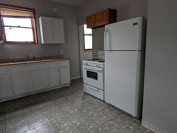 5th image of 3425 W 8th St Unit 2