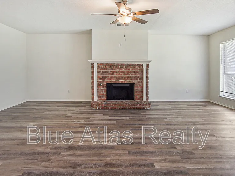 5717 Parkwood Trl — Photo 7