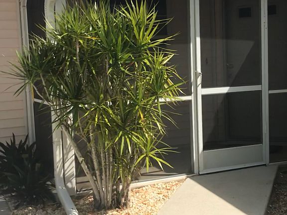 3rd image of 19081 Murcott Dr W