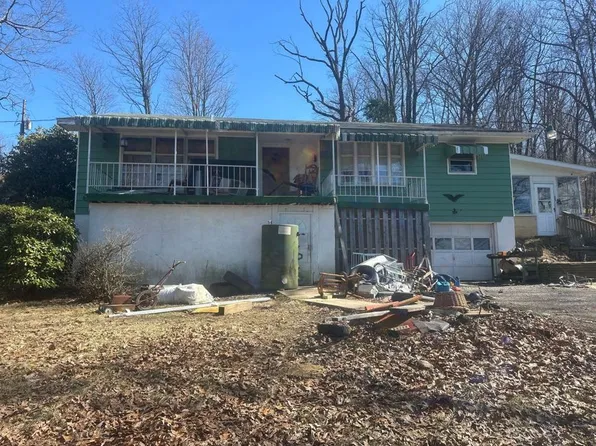 333 Martin Ln, Altoona, PA 16601