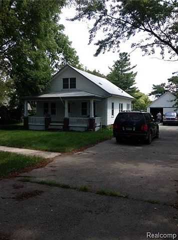 2nd image of 29706 Farmington Rd