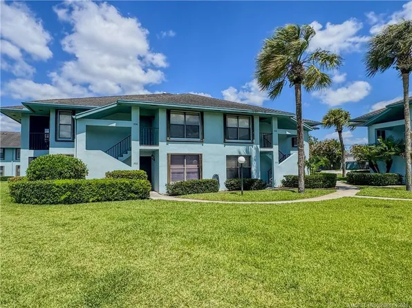 950 S Kanner Hwy APT 204, Stuart, FL 34994