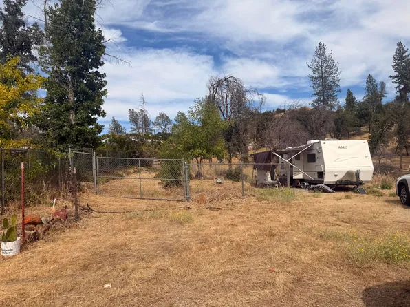 13545 Old Oregon Trl, Redding, CA 96003