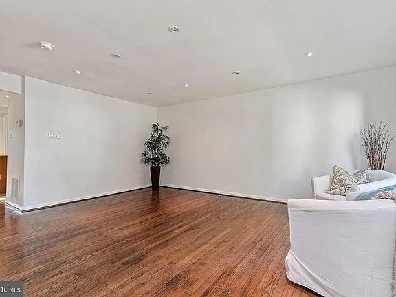 4th image of 10606 Tuppence Ct