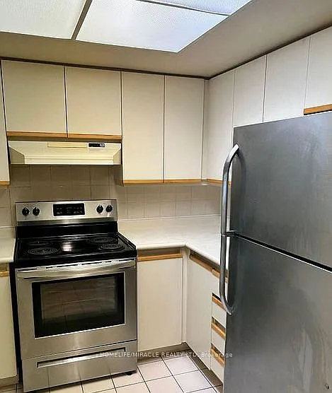325 Webb Dr #808 — Photo 13