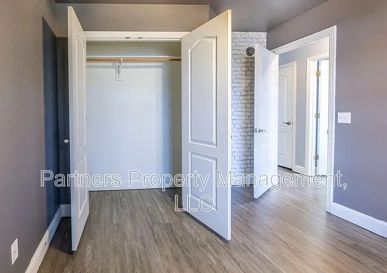 561 Red Bud St — Photo 23