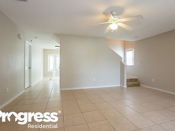 4th image of 6651 Summer Cove Dr