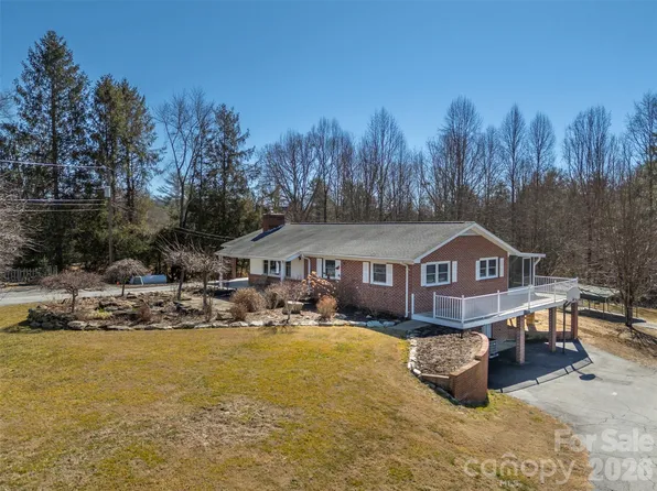 590 Big Oak Rd, Hendersonville, NC 28792