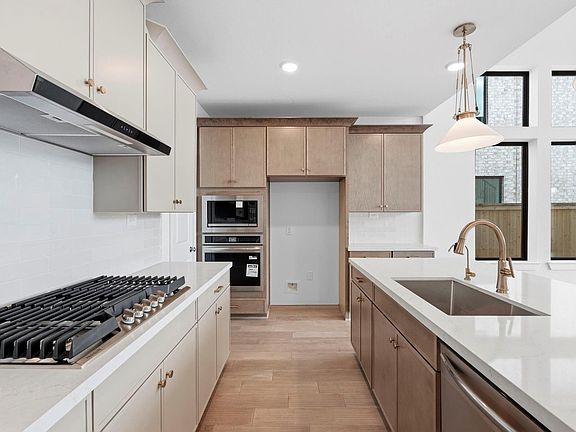 7th image of this home