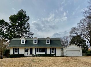 1827 Poplar Estates Pkwy, Germantown, TN 38138
