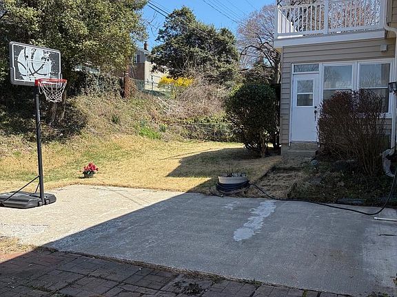 5th image of 1920 Rollingwood Rd