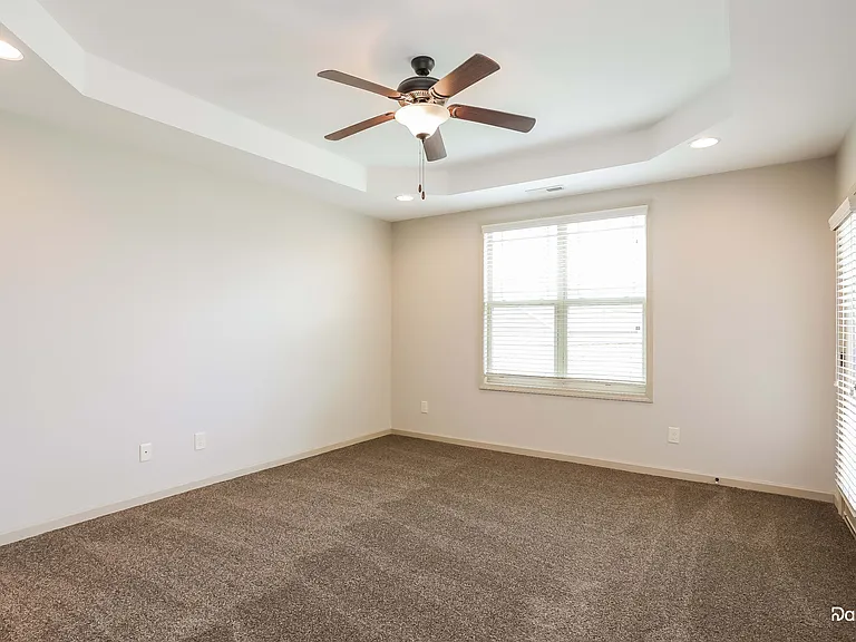 27 Balboa Pkwy — Photo 13