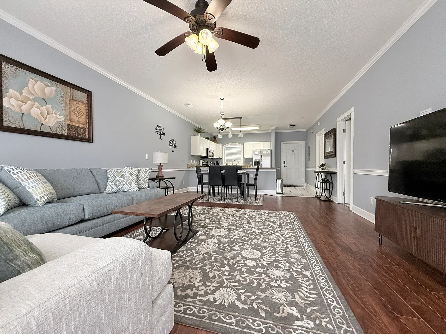 2 bed, 954 sqft, $1,800 — Photo 2