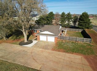 2301 S Randall Ave, Elk City, OK 73644