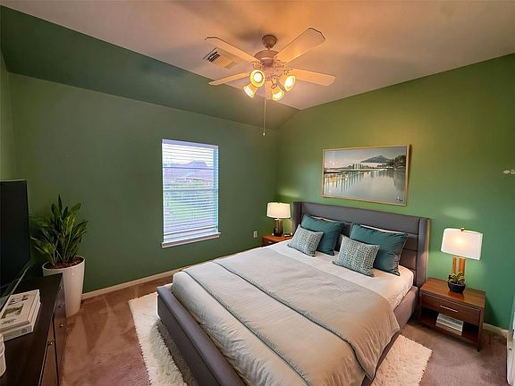 3rd image of 19414 Countryroad Dr