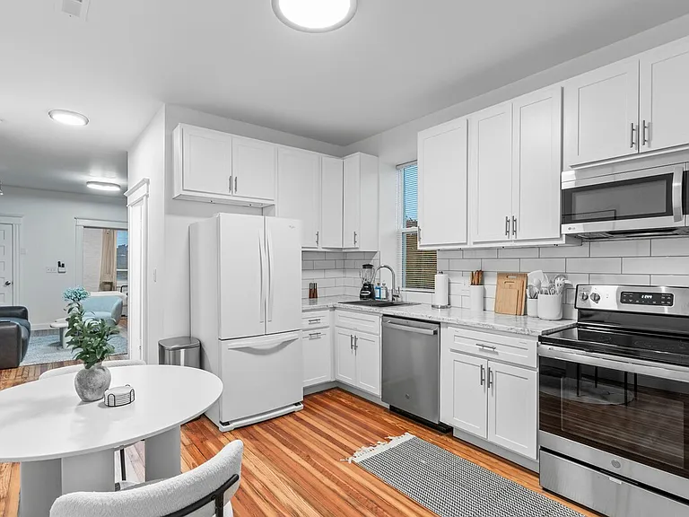 3153 Michigan Ave #B — Photo 15