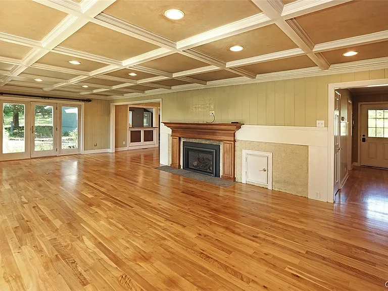 2890 W Lake Rd — Photo 4