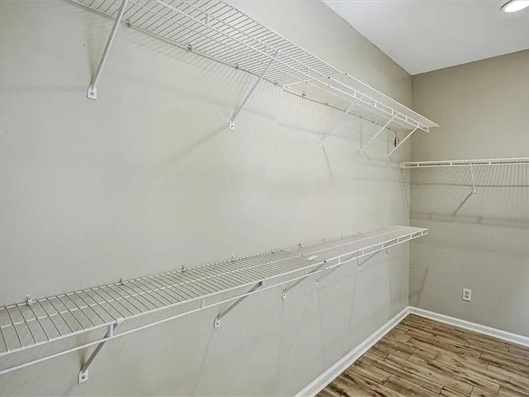 210 Masters View Ct — Photo 30