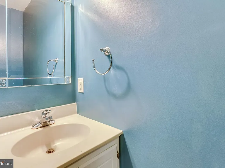 839 N Greenbrier St — Photo 16