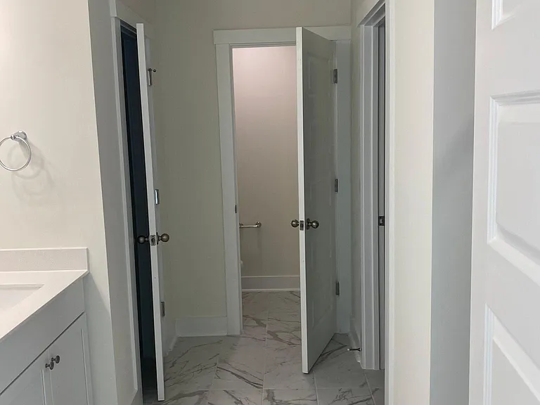2075 Shaded Knoll Rd — Photo 8