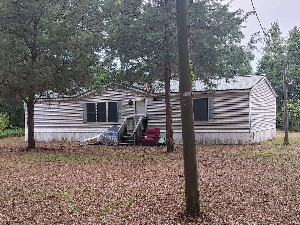 1st image of 1549 NE Dill St