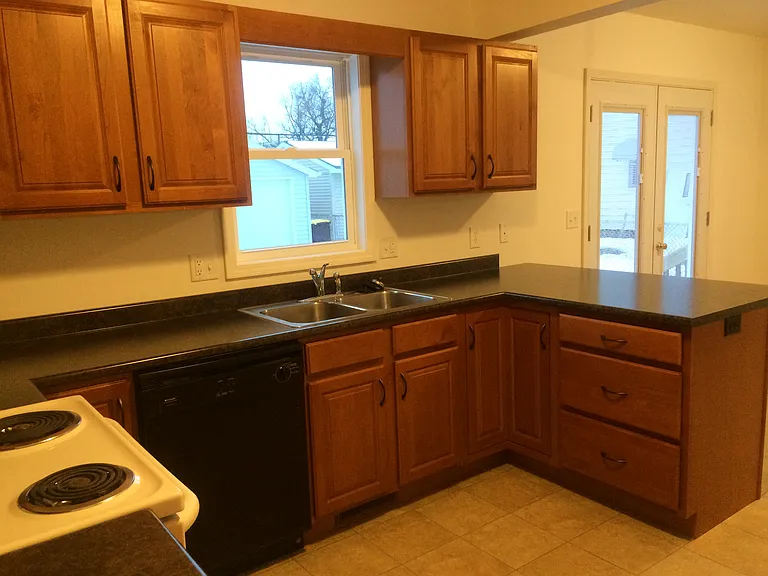 623 Kenwood Ave — Photo 19