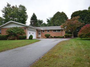 2626 Abington Rd, Akron, OH 44333