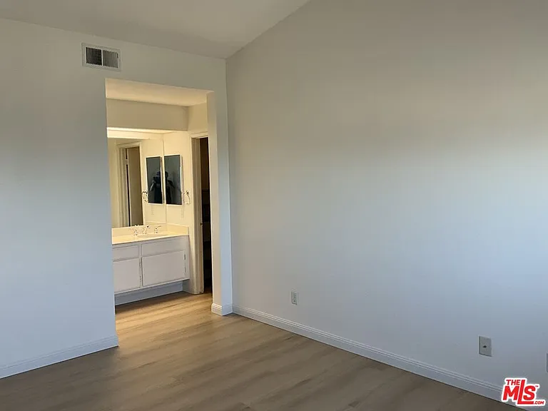 11429 Mount Baxter St — Photo 10