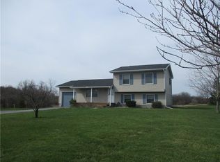 2340 Andrews Rd, Canandaigua, NY 14424