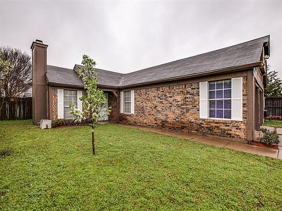 2nd image of 515 Lantana Dr