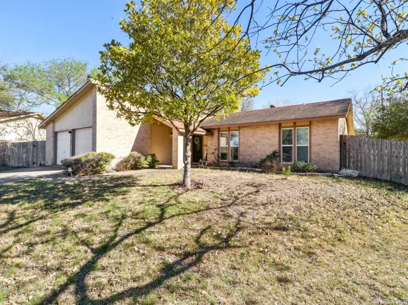 6202 Charlottesville, San Antonio, TX 78233