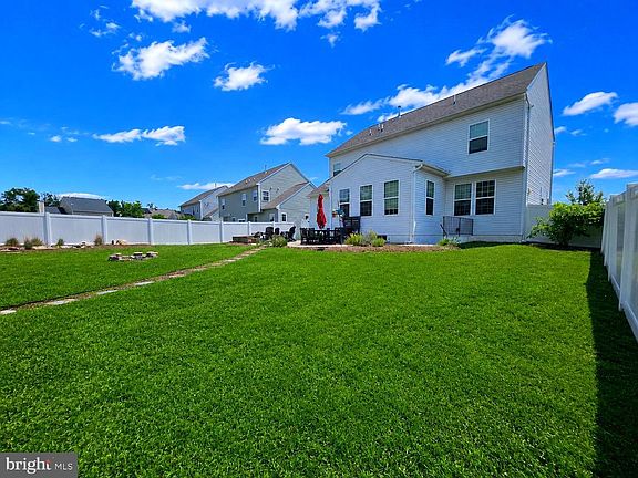 2nd image of 106 Bradley Ct