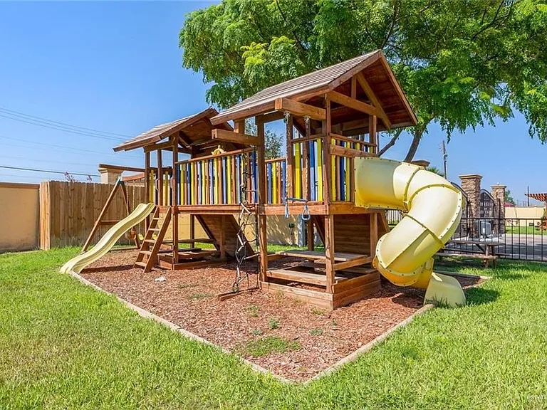 5407 N Crown Point — Photo 3